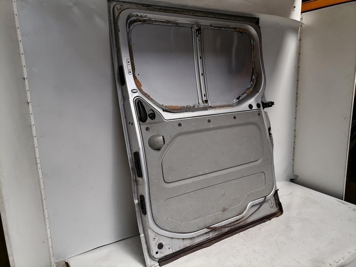 Renault Trafic 2 original Schiebet&uuml;r rechts Kastenwagen ohne Scheibe Silber Bj.2008